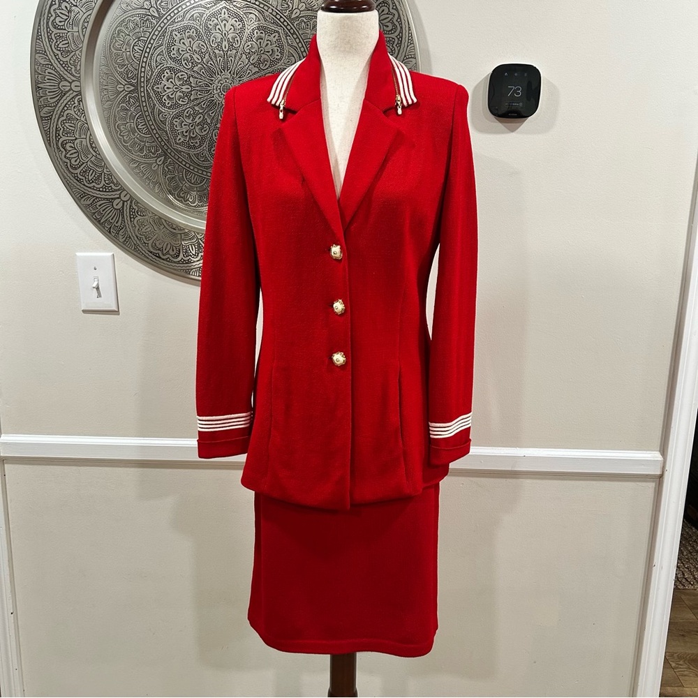 ST.JOHN 3 piece Santana knit red skirt suit - Size M/8/10